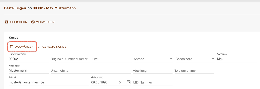Bereich Kunde einer Bestellung mit der hervorgehobenen Schaltfläche Auswählen